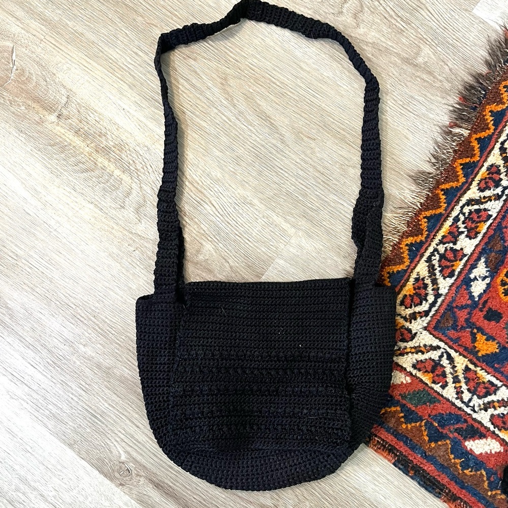 Vintage black knitted crossbody purse - Picture 2 of 6